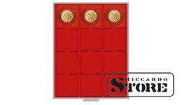 Numismātikas kastīte STANDARD modifikācijā ar 12 kvadrātveida šūnām attālinātajiem LINDNER ievietojumiem, kuru izmērs ir 68x68 mm.